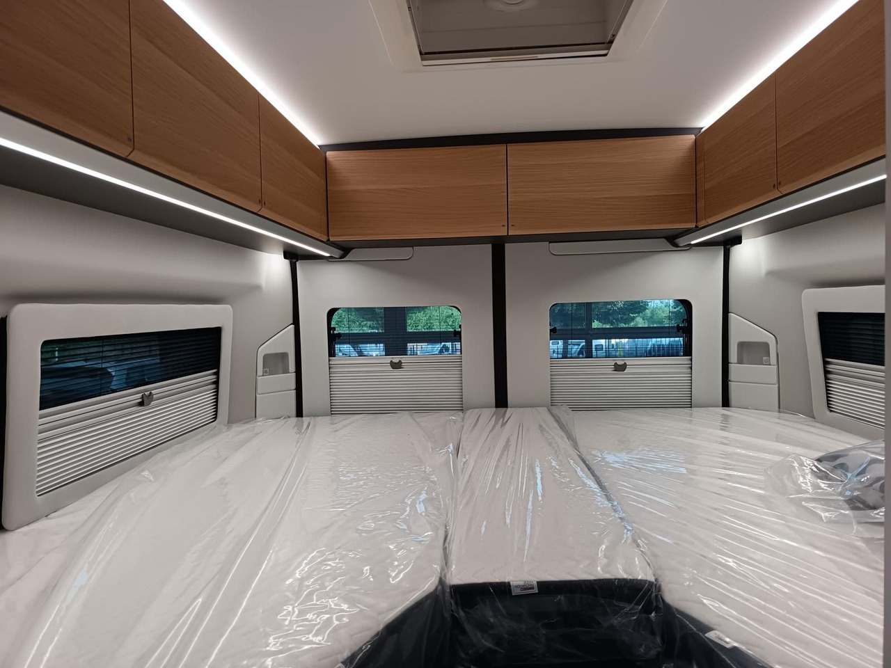 Kamp kombi Adria Twin "60Y" 640 SLB*180 PS*4,25t MAXI*COMBI D 6E*: slika Kamp kombi Adria Twin "60Y" 640 SLB*180 PS*4,25t MAXI*COMBI D 6E*