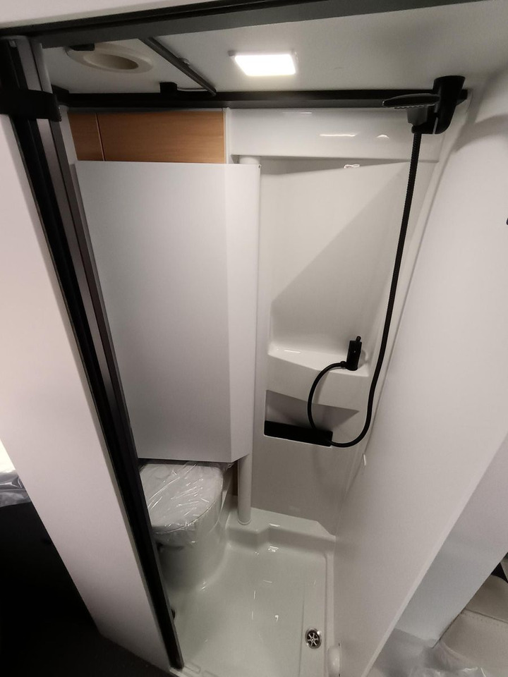 Kamp kombi Adria Twin "60Y" 640 SLB*180 PS*4,25t MAXI*COMBI D 6E*: slika Kamp kombi Adria Twin "60Y" 640 SLB*180 PS*4,25t MAXI*COMBI D 6E*