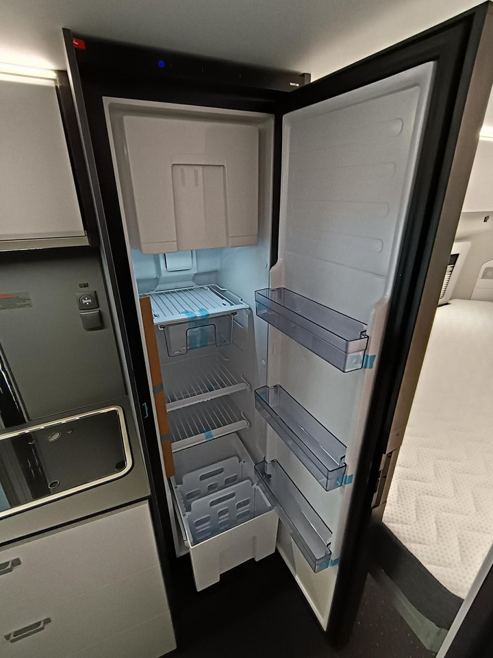 Kamp kombi Adria Twin Edition 640 SGX Maxi 132kW*138L KÜHLSCHRANK: slika Kamp kombi Adria Twin Edition 640 SGX Maxi 132kW*138L KÜHLSCHRANK