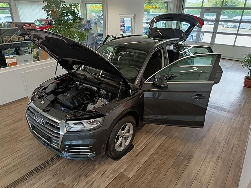 Audi Q5 40 TDI Quattro S-Line*AHK*NAVI*LED*R-KAM*DAB* - SUV: slika Audi Q5 40 TDI Quattro S-Line*AHK*NAVI*LED*R-KAM*DAB* - SUV Audi Q5 40 TDI Quattro S-Line*AHK*NAVI*LED*R-KAM*DAB* - SUV: slika Audi Q5 40 TDI Quattro S-Line*AHK*NAVI*LED*R-KAM*DAB* - SUV