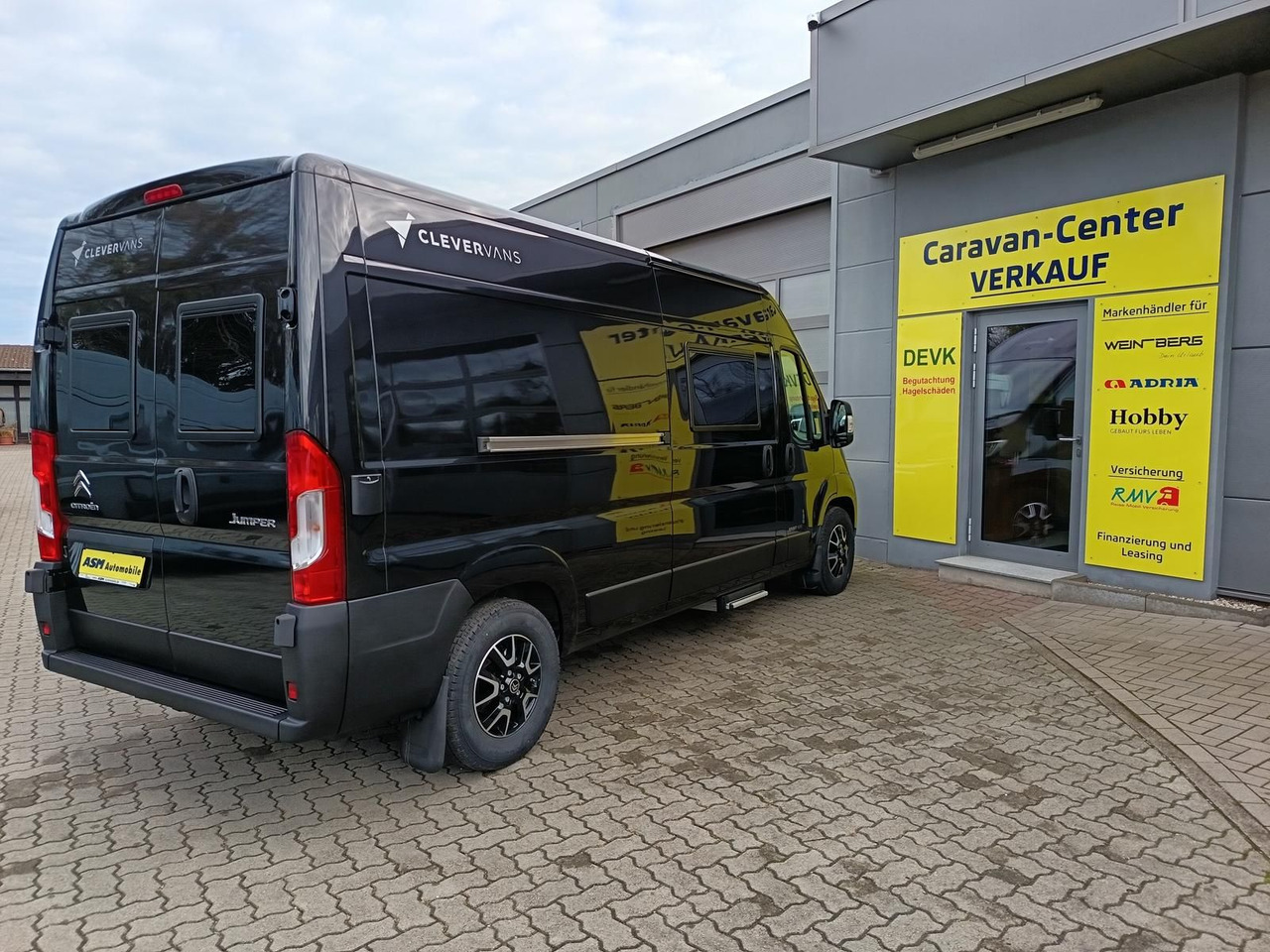 Clever Spirit 600*140 PS*LÄNGSBETTEN*SOFORT VERFÜGBAR* - Kamp kombi: slika Clever Spirit 600*140 PS*LÄNGSBETTEN*SOFORT VERFÜGBAR* - Kamp kombi Clever Spirit 600*140 PS*LÄNGSBETTEN*SOFORT VERFÜGBAR* - Kamp kombi: slika Clever Spirit 600*140 PS*LÄNGSBETTEN*SOFORT VERFÜGBAR* - Kamp kombi