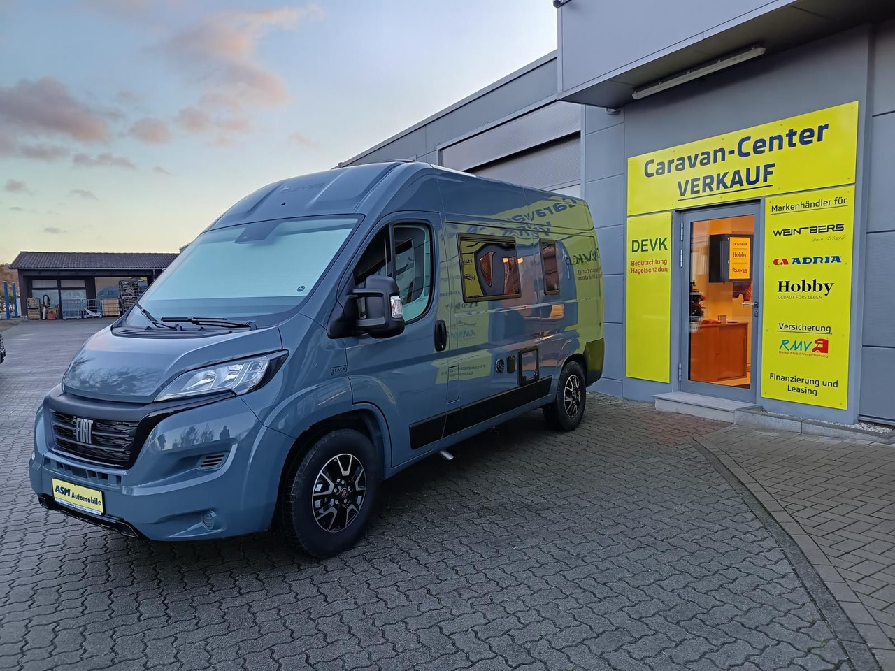 Clever Tour 540*BLACK EDITION*FINAL SALE RABATT*SOFORT* - Kamp kombi: slika Clever Tour 540*BLACK EDITION*FINAL SALE RABATT*SOFORT* - Kamp kombi Clever Tour 540*BLACK EDITION*FINAL SALE RABATT*SOFORT* - Kamp kombi: slika Clever Tour 540*BLACK EDITION*FINAL SALE RABATT*SOFORT* - Kamp kombi