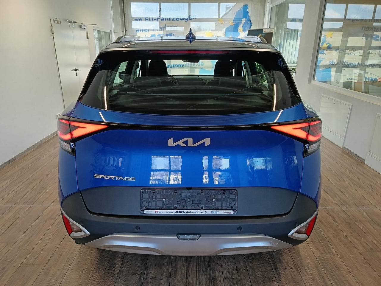 Kia Sportage 1.6 T-GDI DCT Vision*NAVI*LED*R-KAM*DAB - SUV: slika Kia Sportage 1.6 T-GDI DCT Vision*NAVI*LED*R-KAM*DAB - SUV Kia Sportage 1.6 T-GDI DCT Vision*NAVI*LED*R-KAM*DAB - SUV: slika Kia Sportage 1.6 T-GDI DCT Vision*NAVI*LED*R-KAM*DAB - SUV