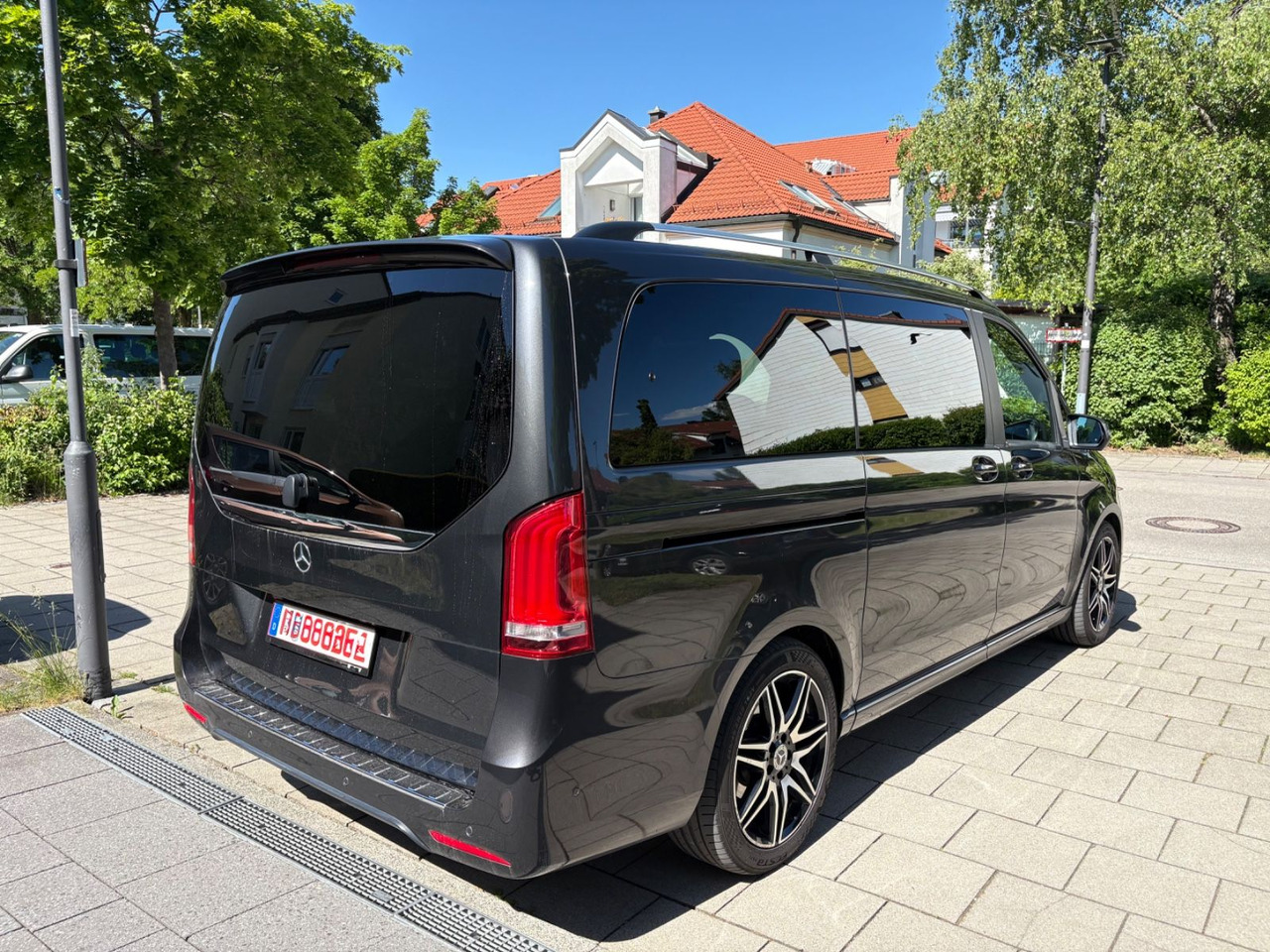 Mercedes-Benz V 300d 4M*AMG-Line*Exclusive*Luxus-Bus*Panorama* - Putnički kombi: slika Mercedes-Benz V 300d 4M*AMG-Line*Exclusive*Luxus-Bus*Panorama* - Putnički kombi Mercedes-Benz V 300d 4M*AMG-Line*Exclusive*Luxus-Bus*Panorama* - Putnički kombi: slika Mercedes-Benz V 300d 4M*AMG-Line*Exclusive*Luxus-Bus*Panorama* - Putnički kombi