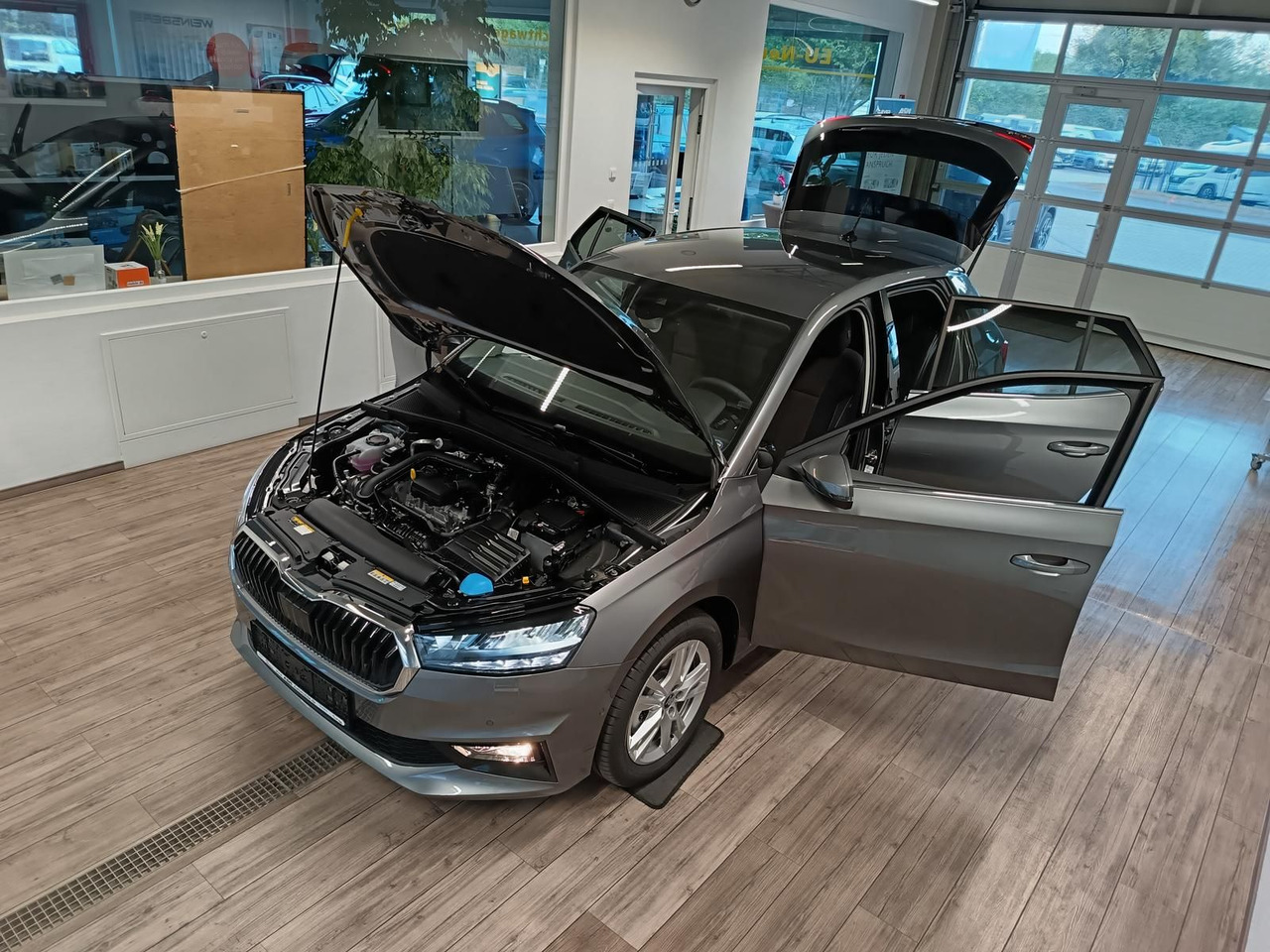 Skoda Fabia 30 Jahre DSG*VORBER.AHK*LED*R-KAM*TEMP*DAB - Limuzina: slika Skoda Fabia 30 Jahre DSG*VORBER.AHK*LED*R-KAM*TEMP*DAB - Limuzina Skoda Fabia 30 Jahre DSG*VORBER.AHK*LED*R-KAM*TEMP*DAB - Limuzina: slika Skoda Fabia 30 Jahre DSG*VORBER.AHK*LED*R-KAM*TEMP*DAB - Limuzina