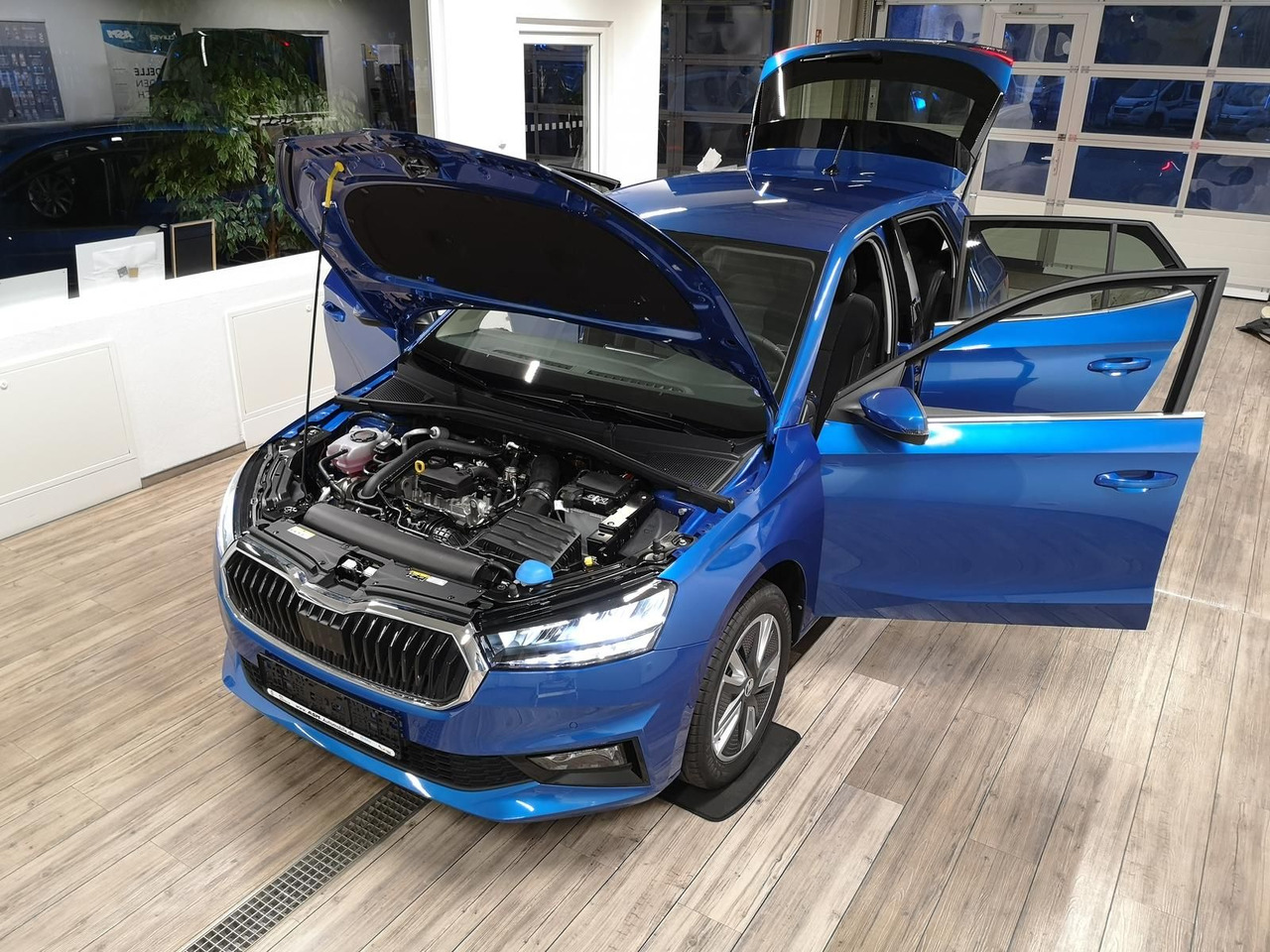 Skoda Fabia Style 1,0TSI 81 kW+R-KAM+2xPDC+LED+DAB+SHZ - Limuzina: slika Skoda Fabia Style 1,0TSI 81 kW+R-KAM+2xPDC+LED+DAB+SHZ - Limuzina Skoda Fabia Style 1,0TSI 81 kW+R-KAM+2xPDC+LED+DAB+SHZ - Limuzina: slika Skoda Fabia Style 1,0TSI 81 kW+R-KAM+2xPDC+LED+DAB+SHZ - Limuzina