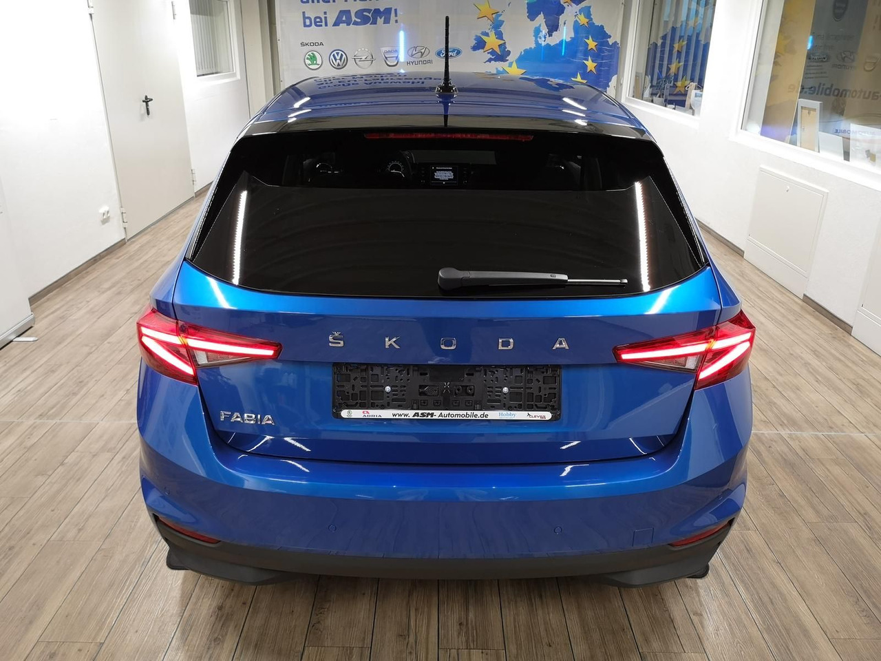 Skoda Fabia Style 1,0TSI 81 kW+R-KAM+2xPDC+LED+DAB+SHZ - Limuzina: slika Skoda Fabia Style 1,0TSI 81 kW+R-KAM+2xPDC+LED+DAB+SHZ - Limuzina Skoda Fabia Style 1,0TSI 81 kW+R-KAM+2xPDC+LED+DAB+SHZ - Limuzina: slika Skoda Fabia Style 1,0TSI 81 kW+R-KAM+2xPDC+LED+DAB+SHZ - Limuzina