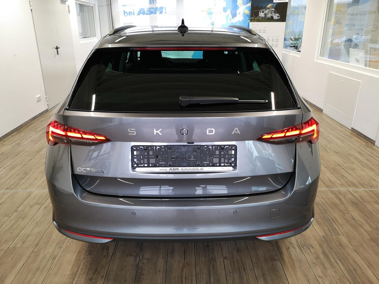 Skoda Octavia Combi Selection DSG*LED*ACC*WINTERPAKET* - Automobil: slika Skoda Octavia Combi Selection DSG*LED*ACC*WINTERPAKET* - Automobil Skoda Octavia Combi Selection DSG*LED*ACC*WINTERPAKET* - Automobil: slika Skoda Octavia Combi Selection DSG*LED*ACC*WINTERPAKET* - Automobil