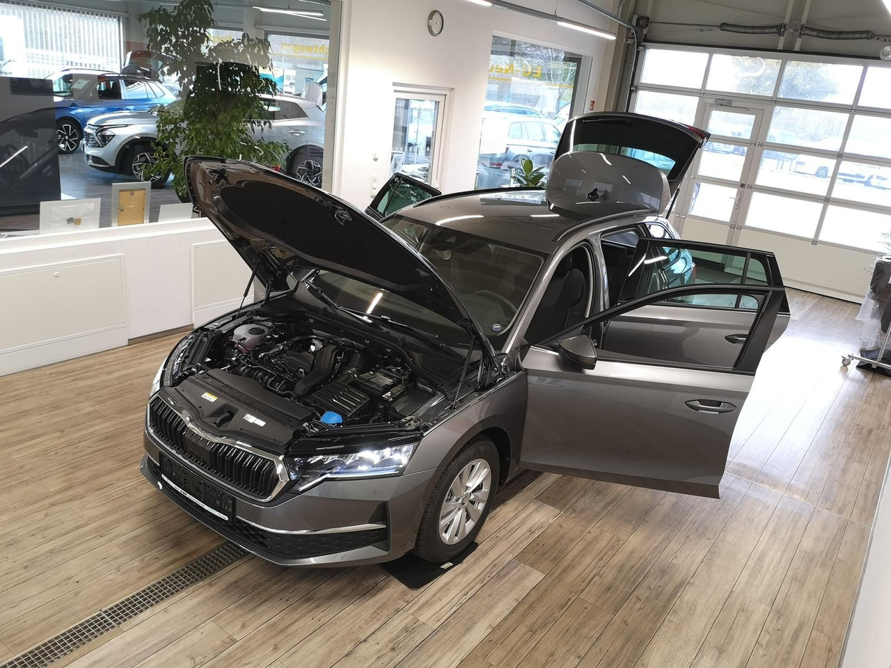 Skoda Octavia Combi Selection DSG*R-KAM*LED*DAB*2xPDC* - Automobil: slika Skoda Octavia Combi Selection DSG*R-KAM*LED*DAB*2xPDC* - Automobil Skoda Octavia Combi Selection DSG*R-KAM*LED*DAB*2xPDC* - Automobil: slika Skoda Octavia Combi Selection DSG*R-KAM*LED*DAB*2xPDC* - Automobil