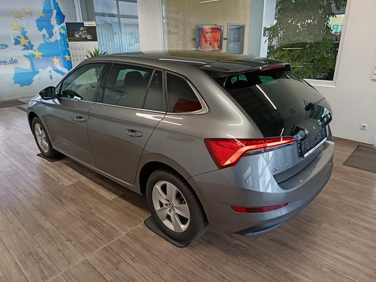 Skoda Scala Style 1,5 TSI DSG*PANO*LED*DAB*ALLWETTER* - Limuzina: slika Skoda Scala Style 1,5 TSI DSG*PANO*LED*DAB*ALLWETTER* - Limuzina Skoda Scala Style 1,5 TSI DSG*PANO*LED*DAB*ALLWETTER* - Limuzina: slika Skoda Scala Style 1,5 TSI DSG*PANO*LED*DAB*ALLWETTER* - Limuzina