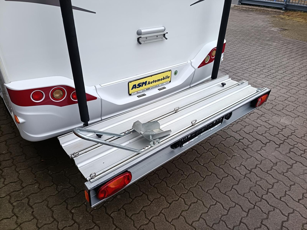 Poluintegrirani kamper Sunlight T 58*MARKISE*SOLAR*SAT*TV*ROLLER TRÄGER: slika Poluintegrirani kamper Sunlight T 58*MARKISE*SOLAR*SAT*TV*ROLLER TRÄGER Poluintegrirani kamper Sunlight T 58*MARKISE*SOLAR*SAT*TV*ROLLER TRÄGER: slika Poluintegrirani kamper Sunlight T 58*MARKISE*SOLAR*SAT*TV*ROLLER TRÄGER