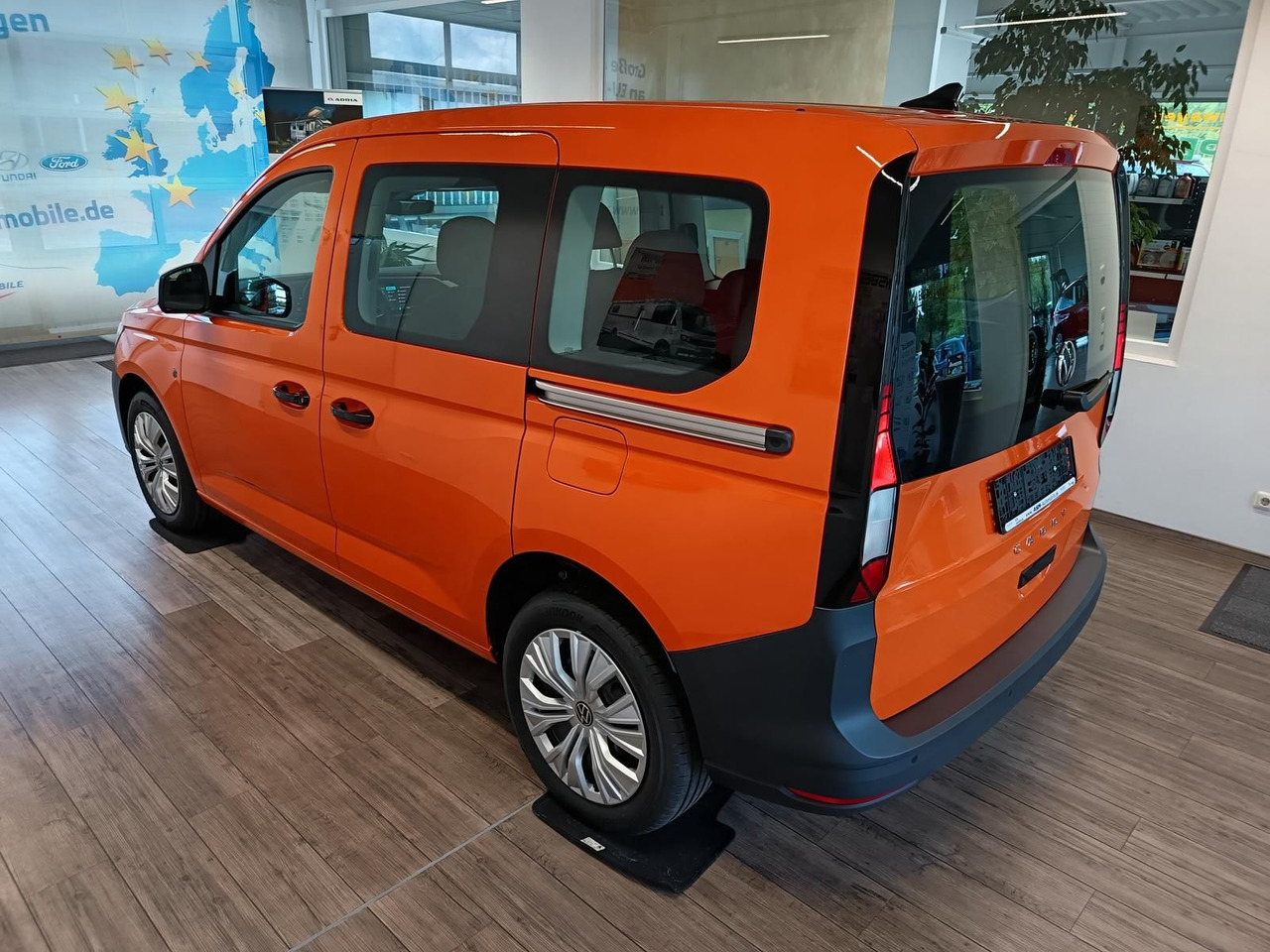 Volkswagen Caddy 2.0 TDI 75 kW*PDC*TEMP*DAB*KLIMA*5-SITZER* - Karavan: slika Volkswagen Caddy 2.0 TDI 75 kW*PDC*TEMP*DAB*KLIMA*5-SITZER* - Karavan Volkswagen Caddy 2.0 TDI 75 kW*PDC*TEMP*DAB*KLIMA*5-SITZER* - Karavan: slika Volkswagen Caddy 2.0 TDI 75 kW*PDC*TEMP*DAB*KLIMA*5-SITZER* - Karavan