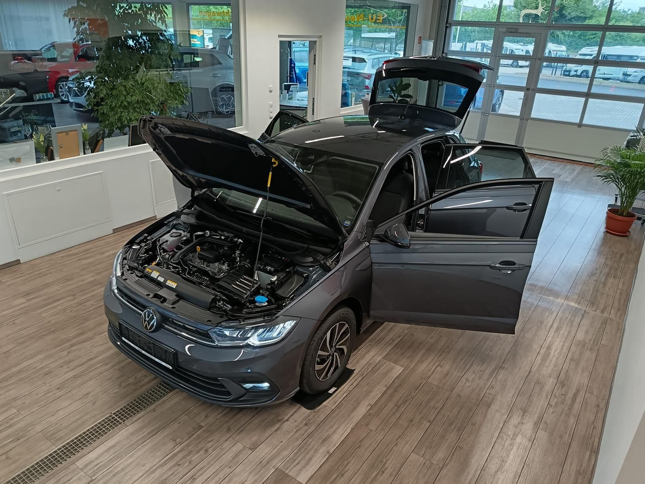 Volkswagen Polo Life 1.0 TSI 70 kW*LED*R-KAM*TEMP*PDC*SHZ* - Automobil: slika Volkswagen Polo Life 1.0 TSI 70 kW*LED*R-KAM*TEMP*PDC*SHZ* - Automobil Volkswagen Polo Life 1.0 TSI 70 kW*LED*R-KAM*TEMP*PDC*SHZ* - Automobil: slika Volkswagen Polo Life 1.0 TSI 70 kW*LED*R-KAM*TEMP*PDC*SHZ* - Automobil