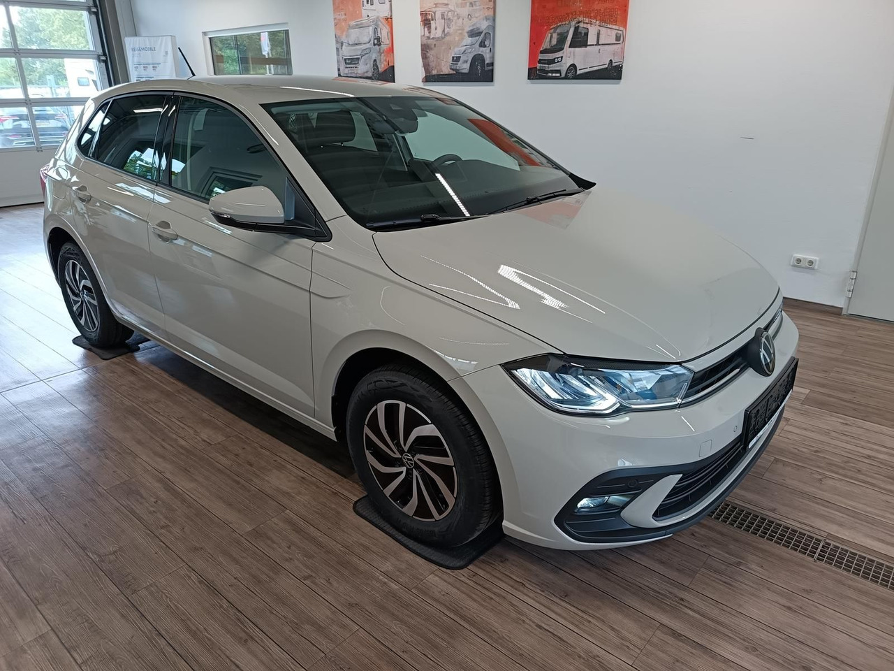 Volkswagen Polo Life 1.0 TSI 70kW DSG*LED*ACC*R-KAM*DAB*PDC - Automobil: slika Volkswagen Polo Life 1.0 TSI 70kW DSG*LED*ACC*R-KAM*DAB*PDC - Automobil Volkswagen Polo Life 1.0 TSI 70kW DSG*LED*ACC*R-KAM*DAB*PDC - Automobil: slika Volkswagen Polo Life 1.0 TSI 70kW DSG*LED*ACC*R-KAM*DAB*PDC - Automobil