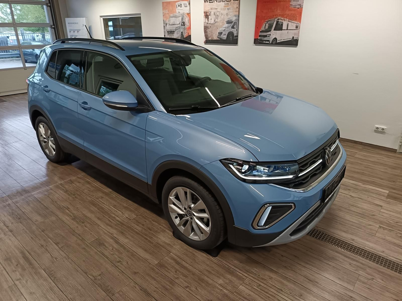 Volkswagen T-Cross Life 1.5 TSI DSG*AHK*MATRIX LED*ACC*SHZ* - SUV: slika Volkswagen T-Cross Life 1.5 TSI DSG*AHK*MATRIX LED*ACC*SHZ* - SUV Volkswagen T-Cross Life 1.5 TSI DSG*AHK*MATRIX LED*ACC*SHZ* - SUV: slika Volkswagen T-Cross Life 1.5 TSI DSG*AHK*MATRIX LED*ACC*SHZ* - SUV