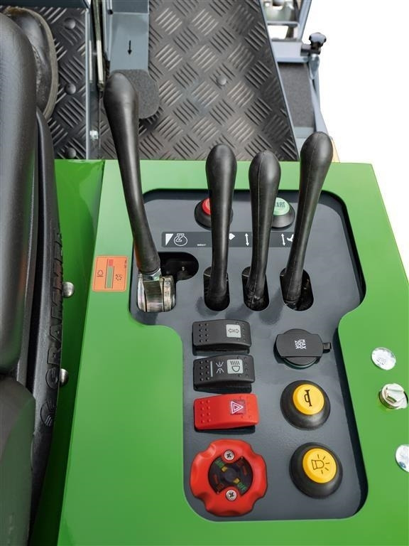 Amazone Profihopper 4WDi 1250 Smartline - Vrtna kosilica: slika Amazone Profihopper 4WDi 1250 Smartline - Vrtna kosilica Amazone Profihopper 4WDi 1250 Smartline - Vrtna kosilica: slika Amazone Profihopper 4WDi 1250 Smartline - Vrtna kosilica