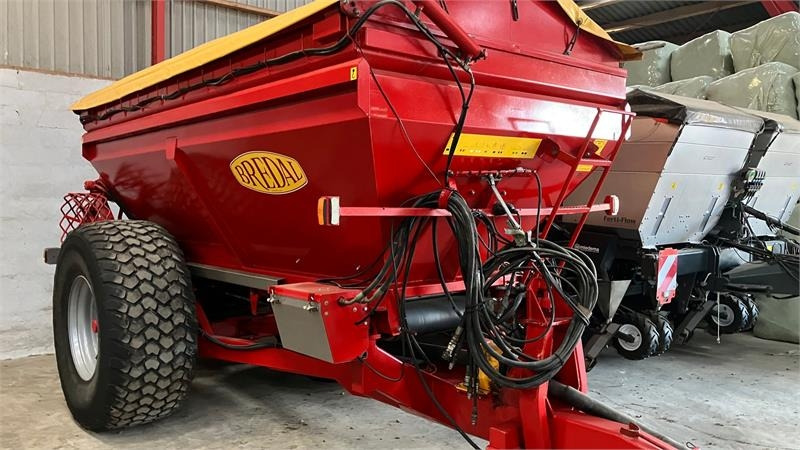 Bredal K85 - Rasipač gnojiva: slika Bredal K85 - Rasipač gnojiva Bredal K85 - Rasipač gnojiva: slika Bredal K85 - Rasipač gnojiva