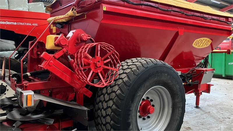 Bredal K85 - Rasipač gnojiva: slika Bredal K85 - Rasipač gnojiva Bredal K85 - Rasipač gnojiva: slika Bredal K85 - Rasipač gnojiva