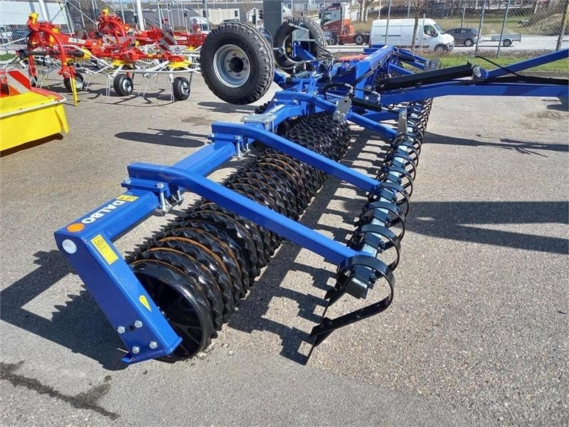 Dal-Bo Minimax 830 55cm Snowflake. - Valjak za poljoprivredna gospodarstva: slika Dal-Bo Minimax 830 55cm Snowflake. - Valjak za poljoprivredna gospodarstva Dal-Bo Minimax 830 55cm Snowflake. - Valjak za poljoprivredna gospodarstva: slika Dal-Bo Minimax 830 55cm Snowflake. - Valjak za poljoprivredna gospodarstva