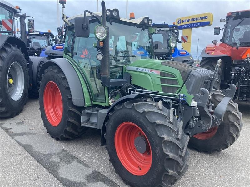 Fendt 211 Vario TMS - Traktor: slika Fendt 211 Vario TMS - Traktor Fendt 211 Vario TMS - Traktor: slika Fendt 211 Vario TMS - Traktor