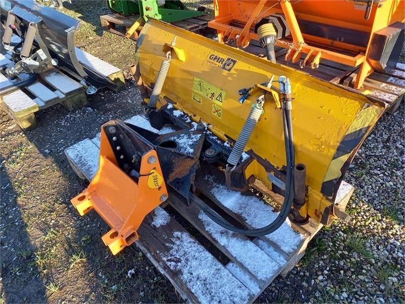 GMR FS1300L Med Stiga Titan ophæng - Ralica za snijeg za Poljoprivredni strojevi: slika GMR FS1300L Med Stiga Titan ophæng - Ralica za snijeg za Poljoprivredni strojevi GMR FS1300L Med Stiga Titan ophæng - Ralica za snijeg za Poljoprivredni strojevi: slika GMR FS1300L Med Stiga Titan ophæng - Ralica za snijeg za Poljoprivredni strojevi