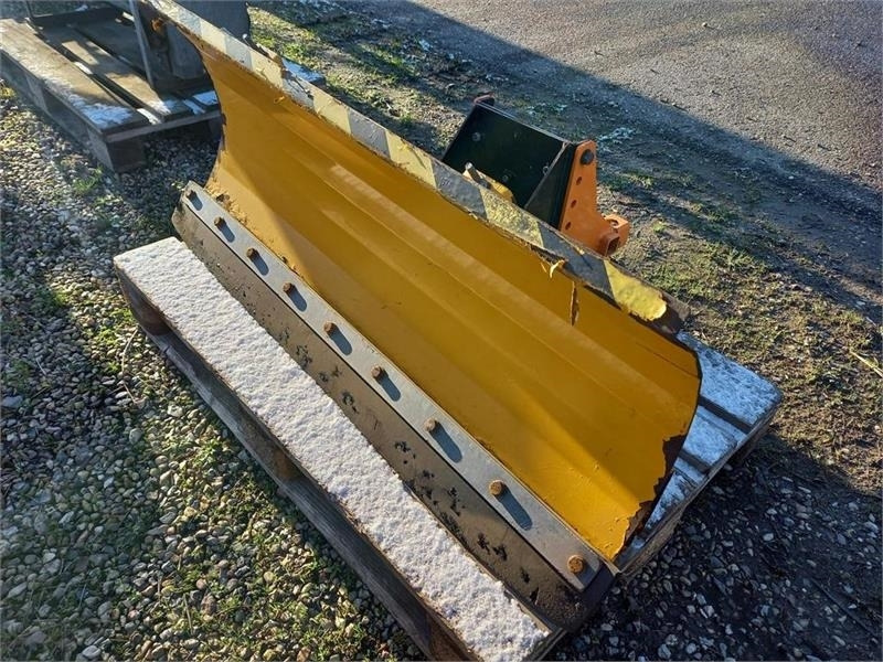 GMR FS1300L Med Stiga Titan ophæng - Ralica za snijeg za Poljoprivredni strojevi: slika GMR FS1300L Med Stiga Titan ophæng - Ralica za snijeg za Poljoprivredni strojevi GMR FS1300L Med Stiga Titan ophæng - Ralica za snijeg za Poljoprivredni strojevi: slika GMR FS1300L Med Stiga Titan ophæng - Ralica za snijeg za Poljoprivredni strojevi