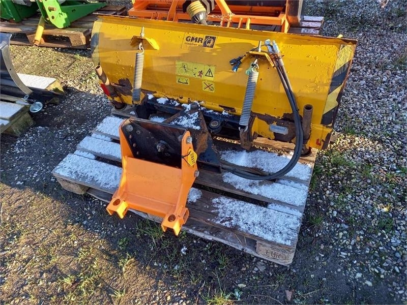 GMR FS1300L Med Stiga Titan ophæng - Ralica za snijeg za Poljoprivredni strojevi: slika GMR FS1300L Med Stiga Titan ophæng - Ralica za snijeg za Poljoprivredni strojevi GMR FS1300L Med Stiga Titan ophæng - Ralica za snijeg za Poljoprivredni strojevi: slika GMR FS1300L Med Stiga Titan ophæng - Ralica za snijeg za Poljoprivredni strojevi