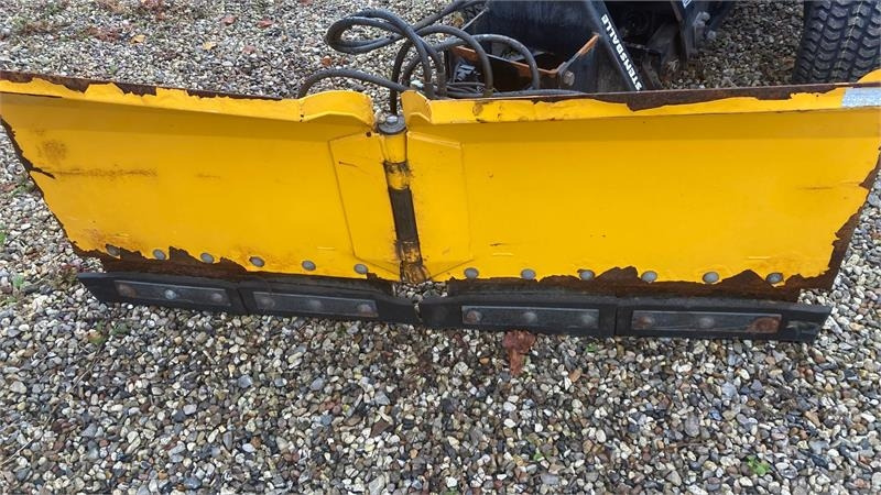 GMR FS1600VL V-Plov - Ralica za snijeg za Poljoprivredni strojevi: slika GMR FS1600VL V-Plov - Ralica za snijeg za Poljoprivredni strojevi GMR FS1600VL V-Plov - Ralica za snijeg za Poljoprivredni strojevi: slika GMR FS1600VL V-Plov - Ralica za snijeg za Poljoprivredni strojevi