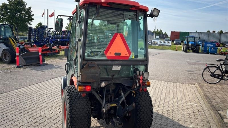 Kubota B2530 HST B2530 - Općinski traktor: slika Kubota B2530 HST B2530 - Općinski traktor Kubota B2530 HST B2530 - Općinski traktor: slika Kubota B2530 HST B2530 - Općinski traktor