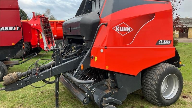 Kuhn VB 2295  - Rolo balirka: slika Kuhn VB 2295  - Rolo balirka Kuhn VB 2295  - Rolo balirka: slika Kuhn VB 2295  - Rolo balirka