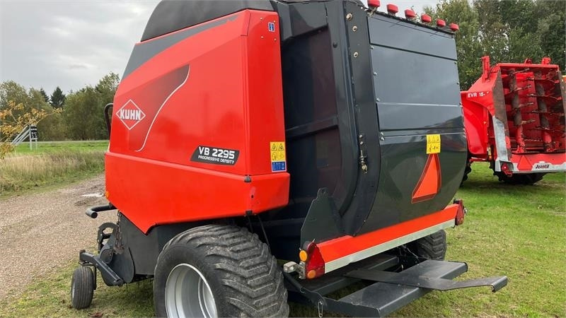 Kuhn VB 2295  - Rolo balirka: slika Kuhn VB 2295  - Rolo balirka Kuhn VB 2295  - Rolo balirka: slika Kuhn VB 2295  - Rolo balirka