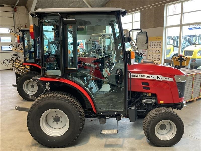 Massey Ferguson 1735M HC - Općinski traktor: slika Massey Ferguson 1735M HC - Općinski traktor Massey Ferguson 1735M HC - Općinski traktor: slika Massey Ferguson 1735M HC - Općinski traktor