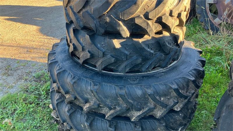 Traktor Massey Ferguson 4355 Power Shuttle 24-24: slika Traktor Massey Ferguson 4355 Power Shuttle 24-24 Traktor Massey Ferguson 4355 Power Shuttle 24-24: slika Traktor Massey Ferguson 4355 Power Shuttle 24-24