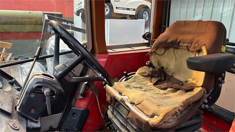 Massey Ferguson 699 - Traktor: slika Massey Ferguson 699 - Traktor Massey Ferguson 699 - Traktor: slika Massey Ferguson 699 - Traktor