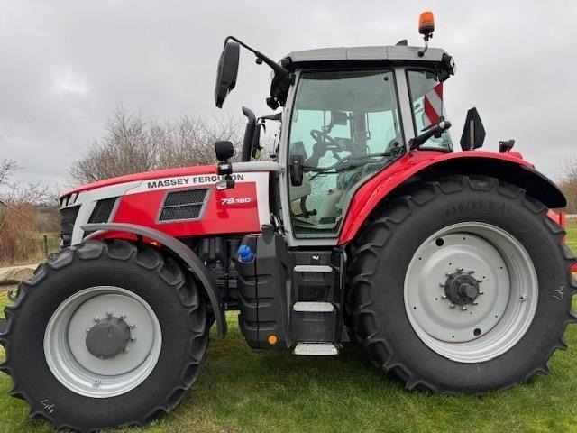 Massey Ferguson 7S.180 Dyna-6 Efficient - Traktor: slika Massey Ferguson 7S.180 Dyna-6 Efficient - Traktor Massey Ferguson 7S.180 Dyna-6 Efficient - Traktor: slika Massey Ferguson 7S.180 Dyna-6 Efficient - Traktor