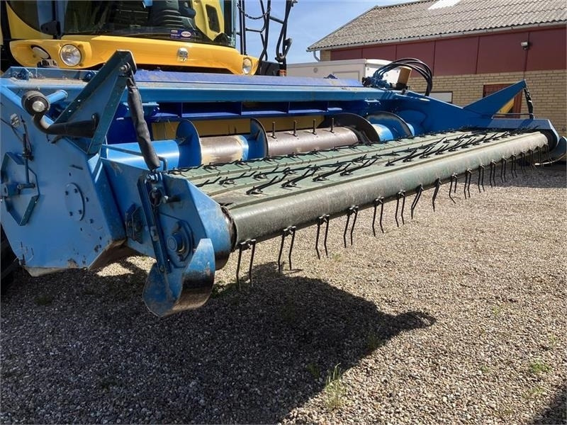 Kombajn za žetvu New Holland CX 8080 SLH: slika Kombajn za žetvu New Holland CX 8080 SLH