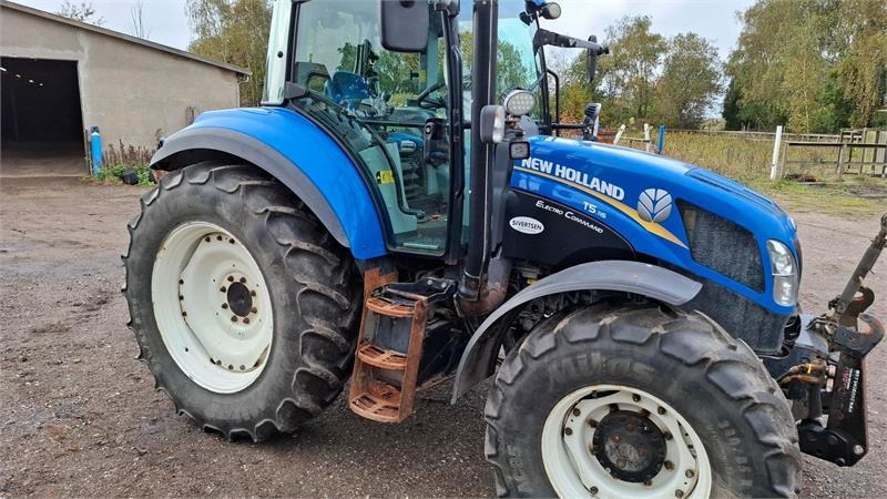 New Holland T5.115 EC - Traktor: slika New Holland T5.115 EC - Traktor New Holland T5.115 EC - Traktor: slika New Holland T5.115 EC - Traktor