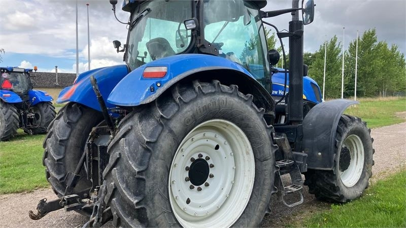 New Holland T7030 - Traktor: slika New Holland T7030 - Traktor New Holland T7030 - Traktor: slika New Holland T7030 - Traktor