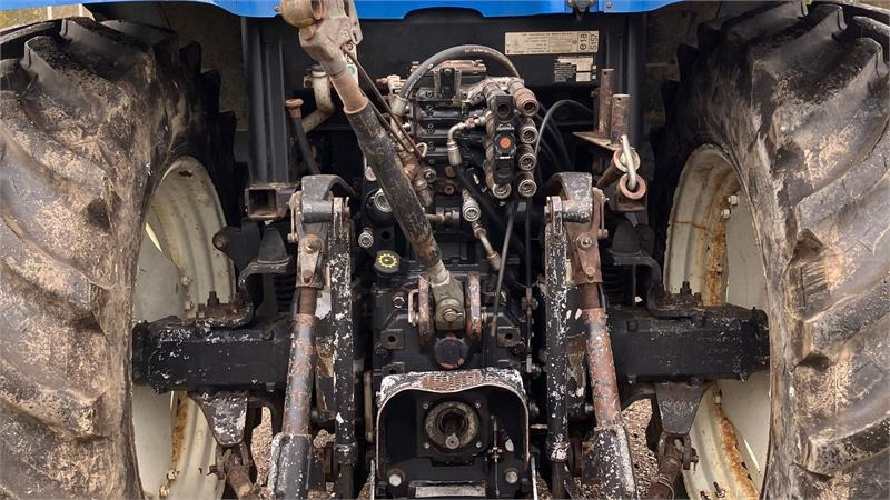 New Holland TS 115 A - Traktor: slika New Holland TS 115 A - Traktor New Holland TS 115 A - Traktor: slika New Holland TS 115 A - Traktor