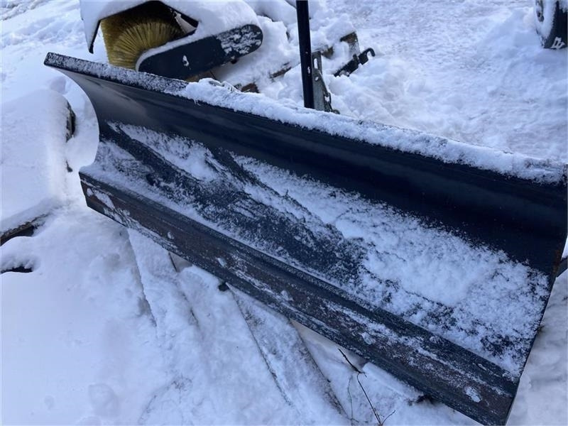 Stiga Park 120 cm med Gummiskær - Ralica za snijeg za Poljoprivredni strojevi: slika Stiga Park 120 cm med Gummiskær - Ralica za snijeg za Poljoprivredni strojevi Stiga Park 120 cm med Gummiskær - Ralica za snijeg za Poljoprivredni strojevi: slika Stiga Park 120 cm med Gummiskær - Ralica za snijeg za Poljoprivredni strojevi