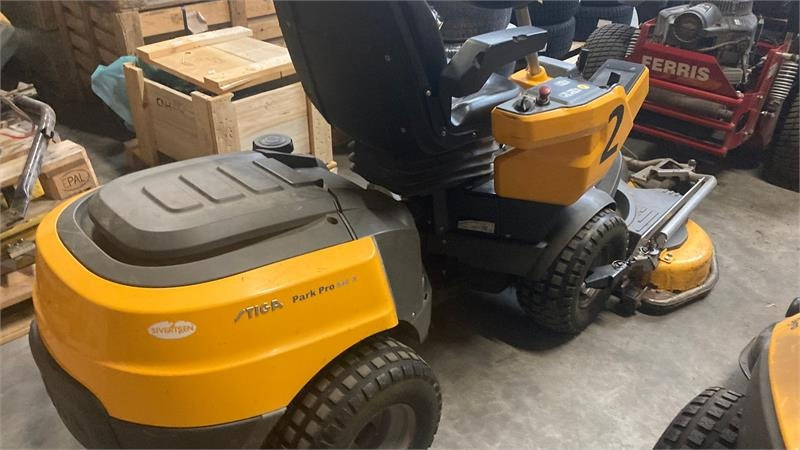 Stiga Park Pro 540IX 4WD 125 Combi Pro el. - Vrtna kosilica: slika Stiga Park Pro 540IX 4WD 125 Combi Pro el. - Vrtna kosilica Stiga Park Pro 540IX 4WD 125 Combi Pro el. - Vrtna kosilica: slika Stiga Park Pro 540IX 4WD 125 Combi Pro el. - Vrtna kosilica