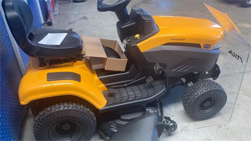 Stiga Tornado 5108 - Općinski traktor: slika Stiga Tornado 5108 - Općinski traktor Stiga Tornado 5108 - Općinski traktor: slika Stiga Tornado 5108 - Općinski traktor