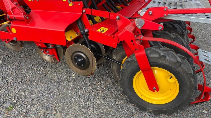 Vaderstad Rapid 400C Combi  - Kombajn i sijačica: slika Vaderstad Rapid 400C Combi  - Kombajn i sijačica Vaderstad Rapid 400C Combi  - Kombajn i sijačica: slika Vaderstad Rapid 400C Combi  - Kombajn i sijačica