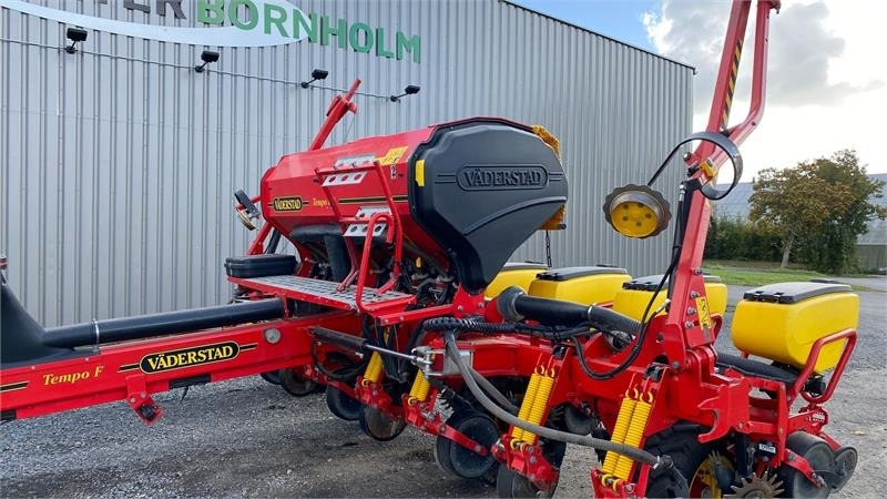 Vaderstad Tempo F 8RK. - Sijačica: slika Vaderstad Tempo F 8RK. - Sijačica Vaderstad Tempo F 8RK. - Sijačica: slika Vaderstad Tempo F 8RK. - Sijačica