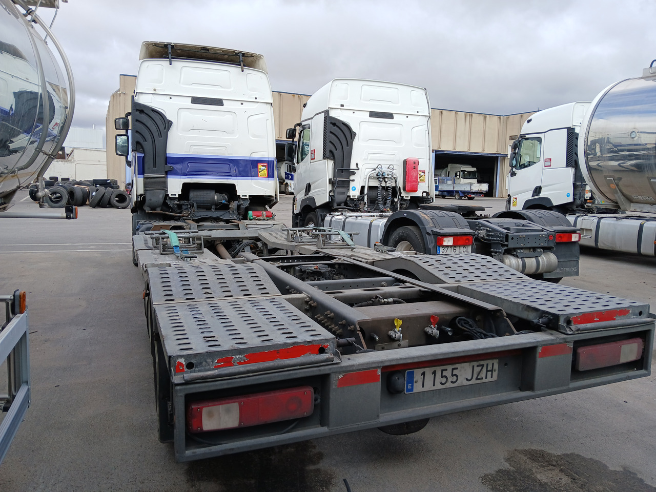 RENAULT T 520 - Kamion-šasija: slika RENAULT T 520 - Kamion-šasija RENAULT T 520 - Kamion-šasija: slika RENAULT T 520 - Kamion-šasija