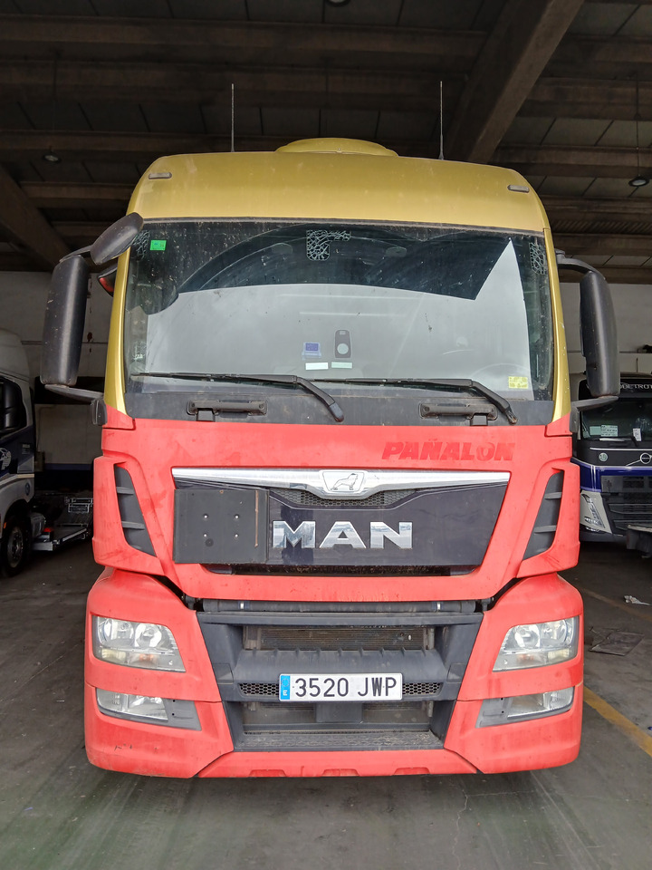 MAN TGS 18.440 - Tegljač: slika MAN TGS 18.440 - Tegljač MAN TGS 18.440 - Tegljač: slika MAN TGS 18.440 - Tegljač