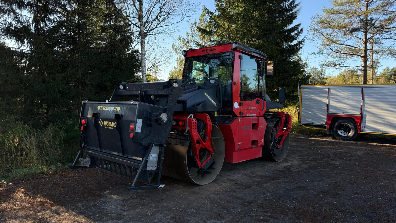 BOMAG BW 174 AP-41 AM - Cestovni valjak: slika  BOMAG BW 174 AP-41 AM - Cestovni valjak BOMAG BW 174 AP-41 AM - Cestovni valjak: slika  BOMAG BW 174 AP-41 AM - Cestovni valjak