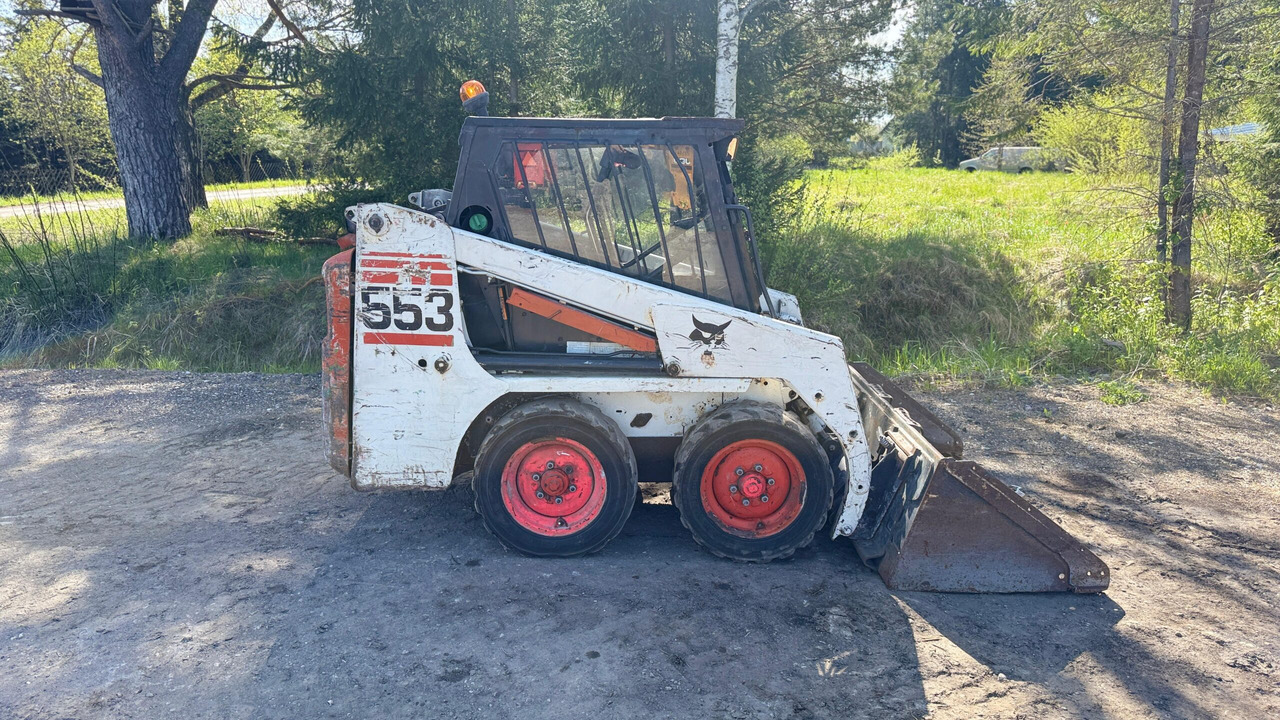 Bobcat 553 - Mini utovarivač: slika Bobcat 553 - Mini utovarivač Bobcat 553 - Mini utovarivač: slika Bobcat 553 - Mini utovarivač