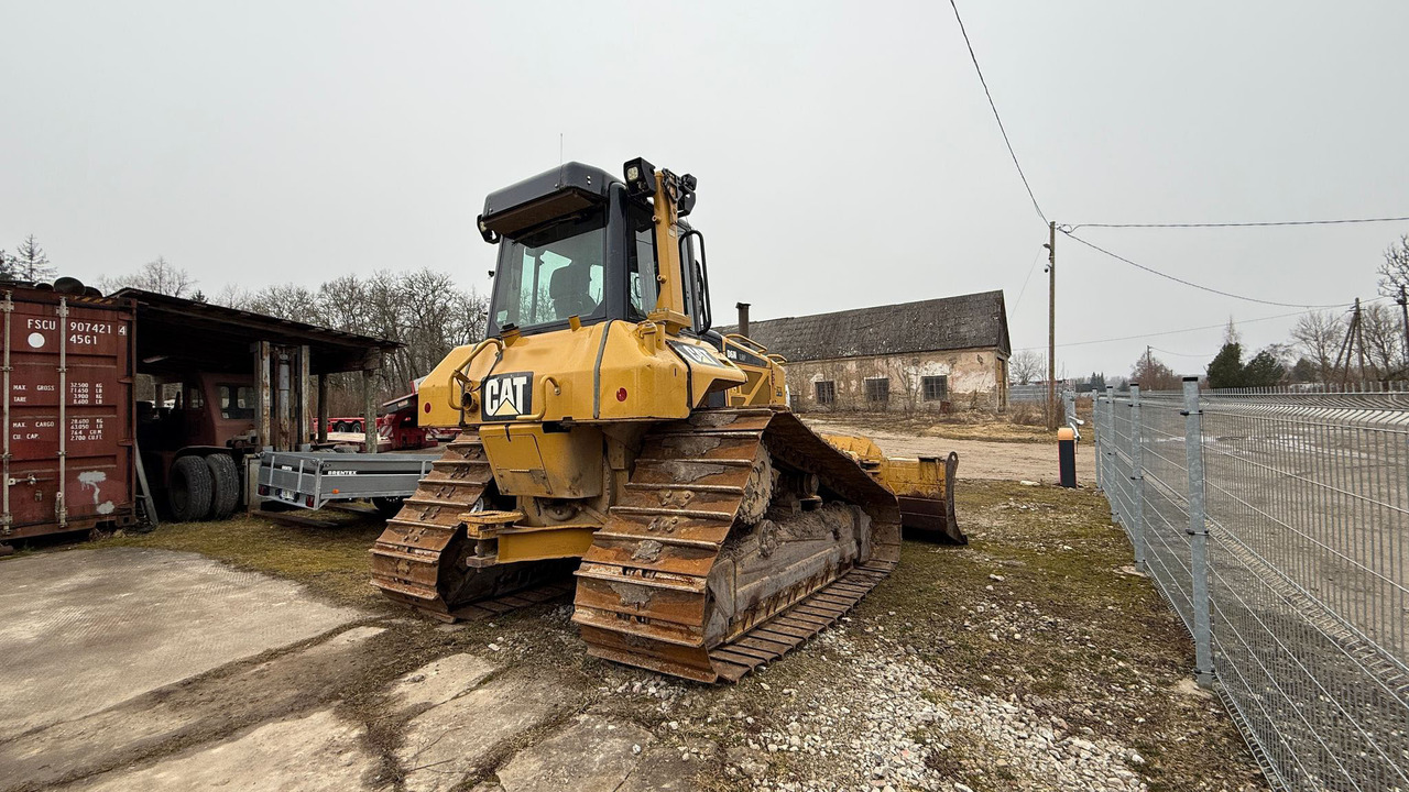 CAT D6N LGP - Buldožer: slika CAT D6N LGP - Buldožer CAT D6N LGP - Buldožer: slika CAT D6N LGP - Buldožer
