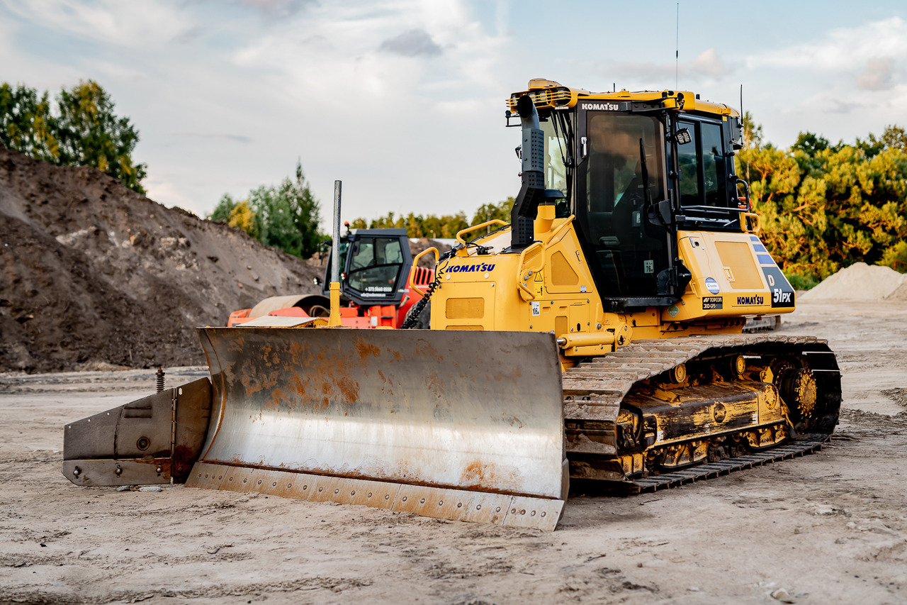 KOMATSU D51PX - Buldožer: slika KOMATSU D51PX - Buldožer KOMATSU D51PX - Buldožer: slika KOMATSU D51PX - Buldožer
